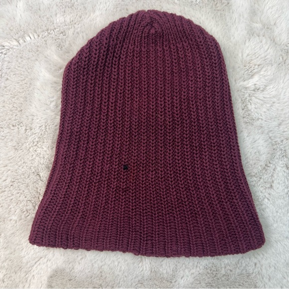 Harry Potter x Love Your Melon Burgundy Knit Beanie Hat Lightning Bolt Patch - Picture 5 of 8